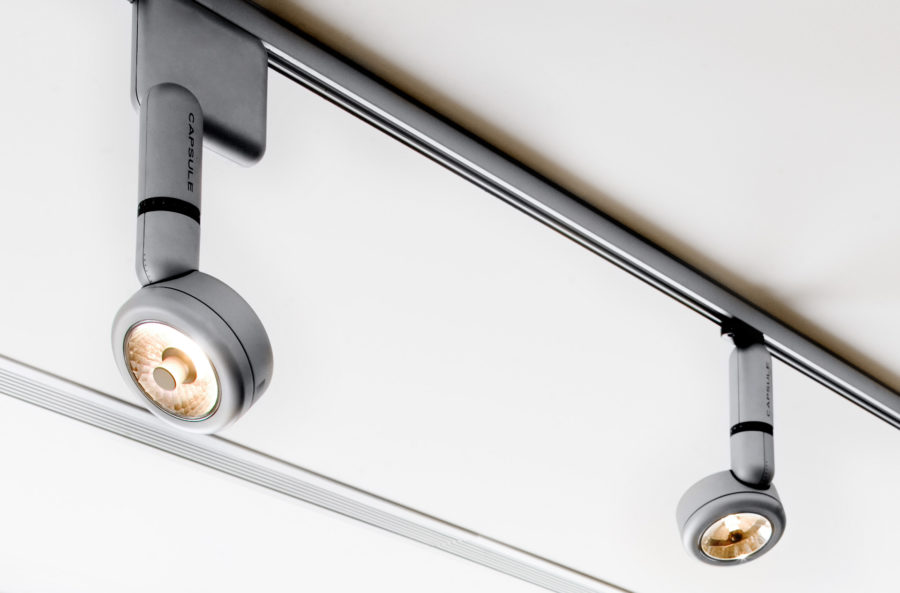 capsule-spot-blux-miguel-herranz-couple