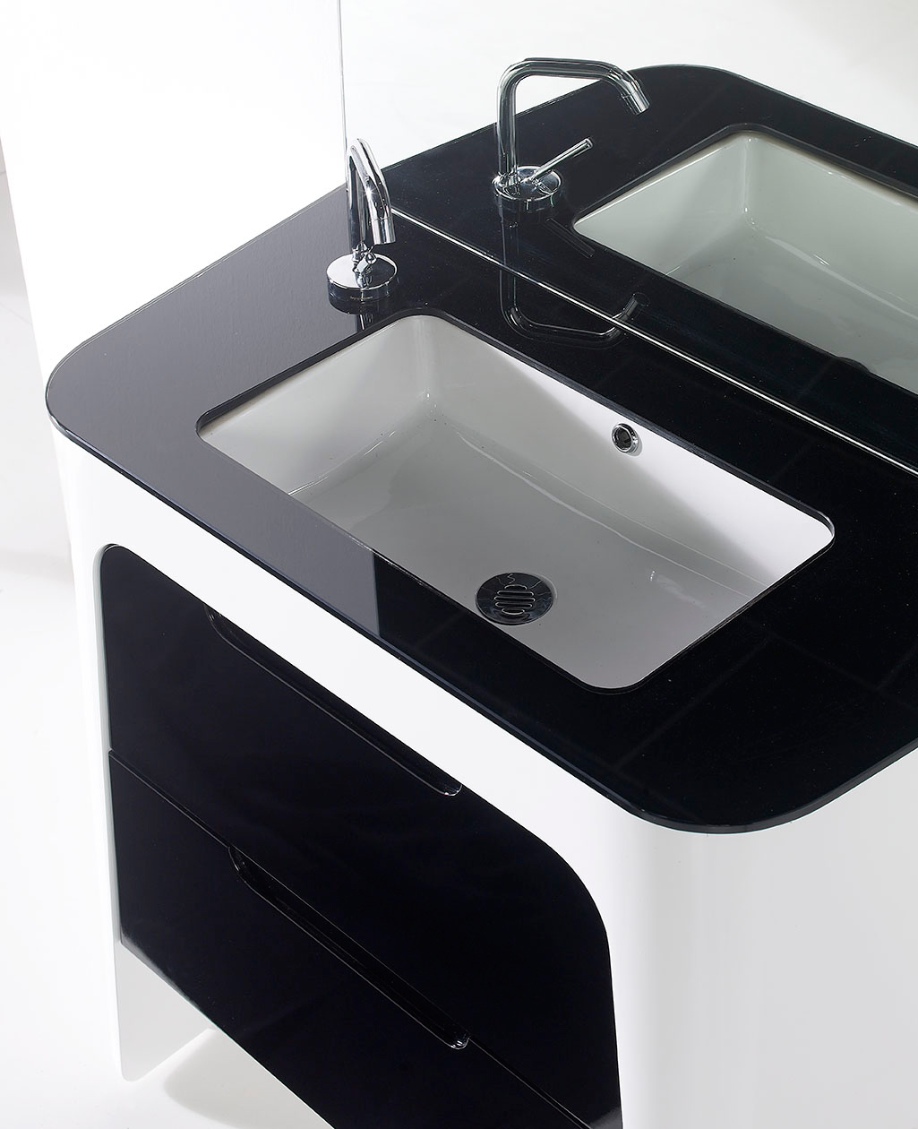 egeo-bathroom-furniture-novum-miguel-herranz-black
