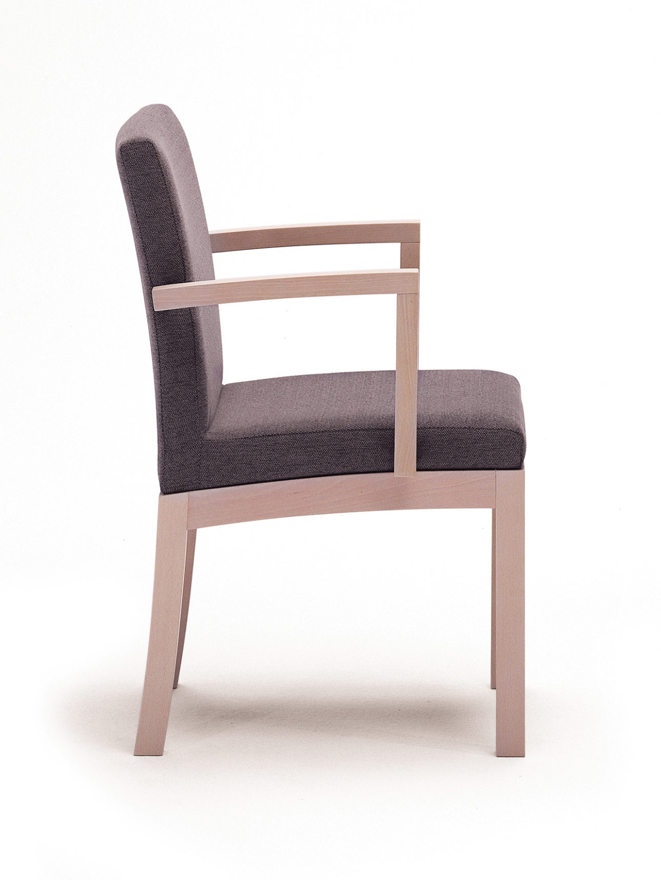 ele-armchair-concepta-miguel-herranz-profile