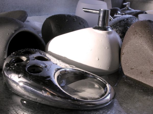 guijarro-bathroom-accessories-novum-miguel-herranz-chrome