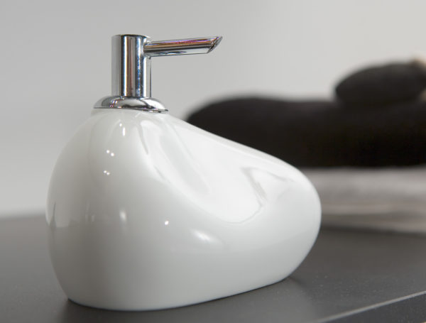 guijarro-bathroom-accessories-novum-miguel-herranz-porcelain