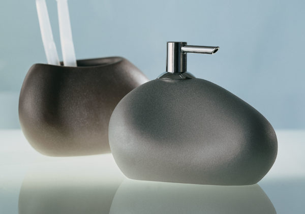 guijarro-soap-dsipenser-bathroom-accessories-novum-miguel-herranz
