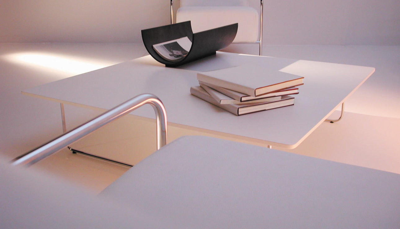 karui-table-viccarbe-miguel-herranz-books