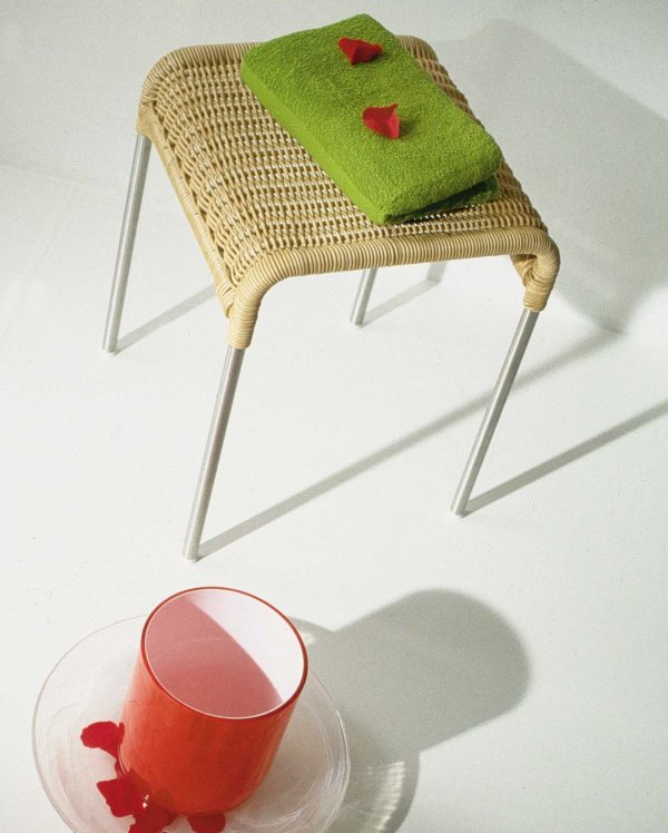 mediterranean-bathroom-stool-novum-miguel-herranz