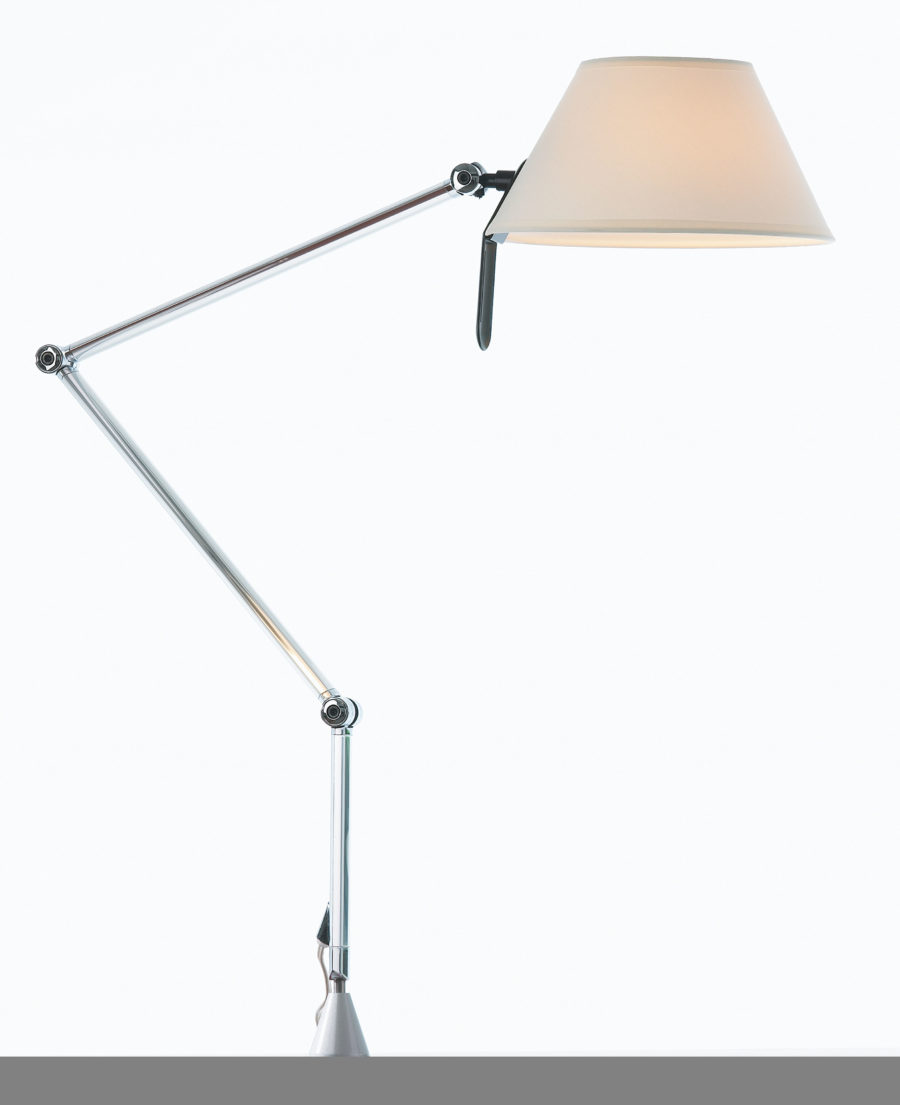 petite-task-light-blux-miguel-herranz-bracket