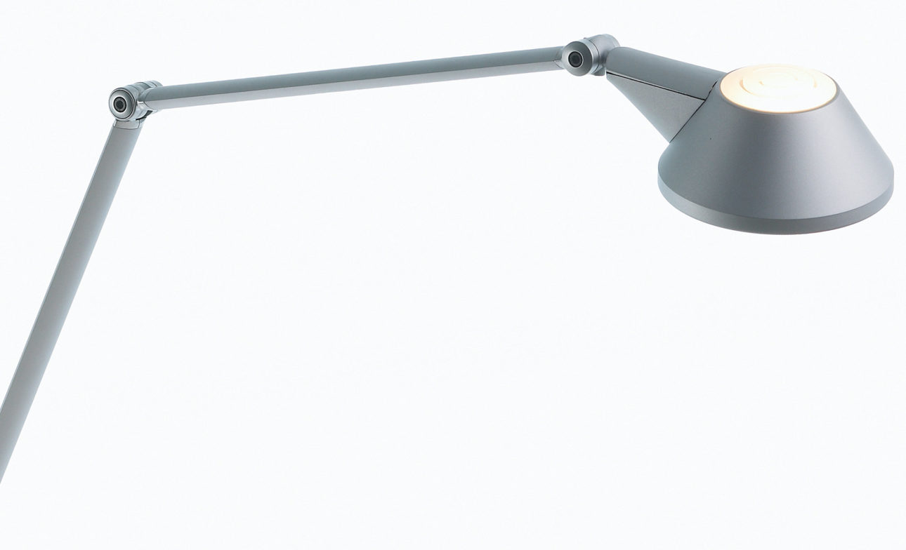 petite-task-light-blux-miguel-herranz-screen-aluminium