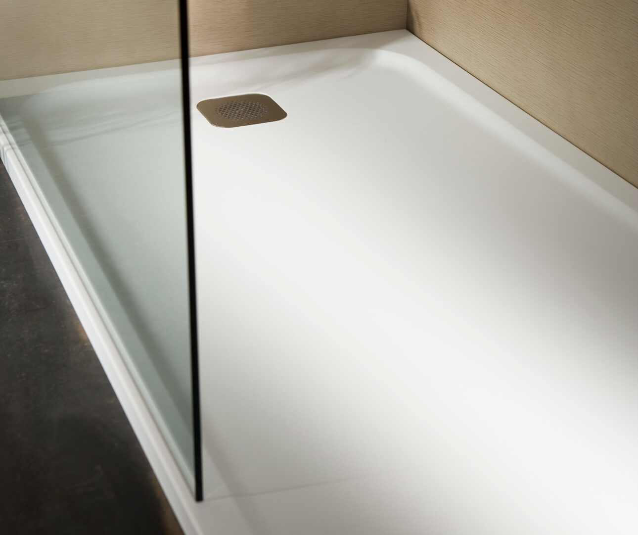 silk-shower-plate-banos-10-miguel-herranz-design-corner