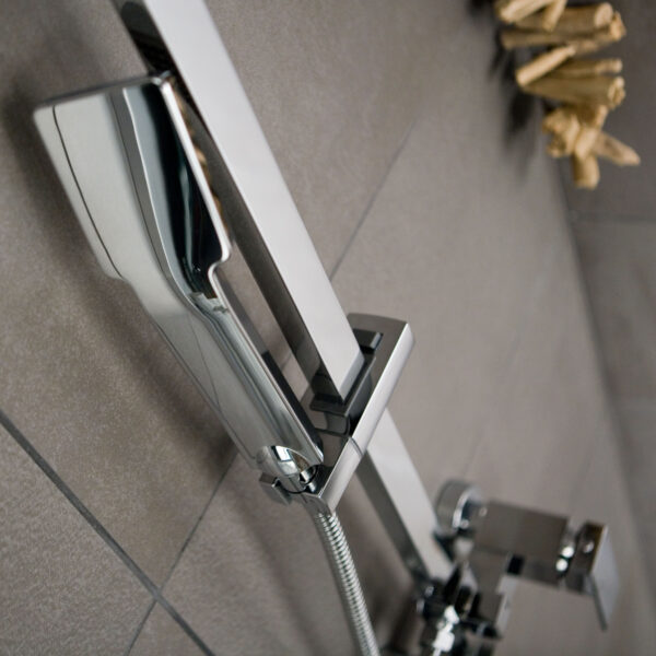 shower-taps-stainsteel-banos-10-miguel-herranz-creative-direction-square