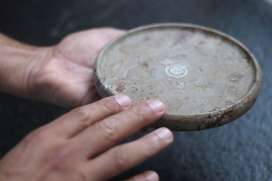 stone-dish-tableware-items-ricard-camarena-chef-nerinea-miguel-herranz-design